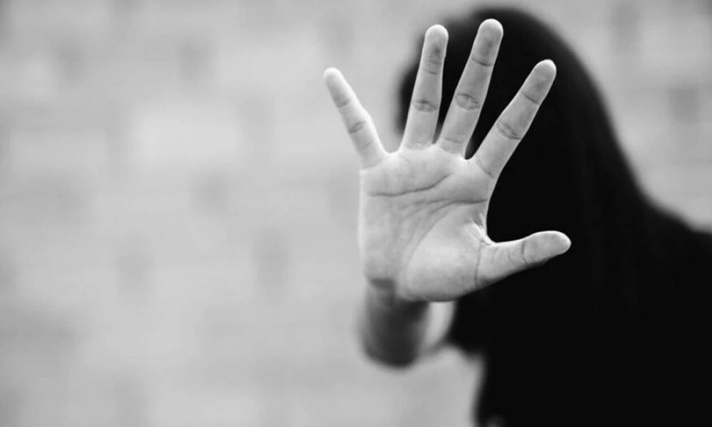 Ζωγράφου: Συγκλονίζει η μαρτυρία της μητέρα της 16χρονης που ξυλοκοπήθηκε από συνομήλικές της
